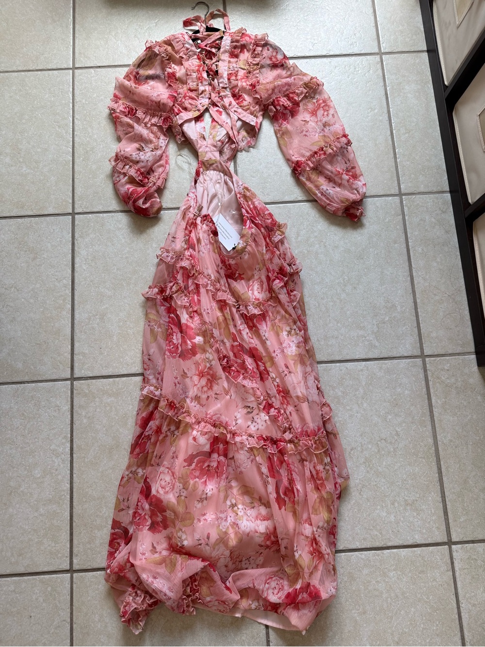 L'ATISTE Pink Floral Tiered Ruffle Maxi Dress - Picture 2 of 3